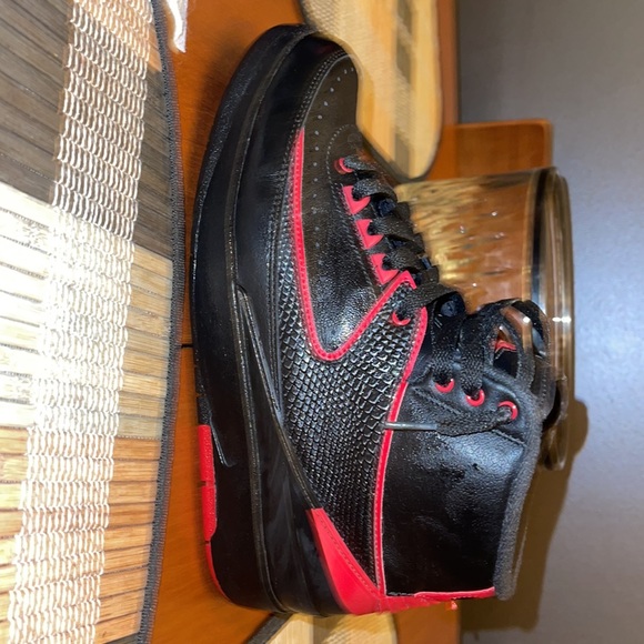 Retro Air Jordan 2 ‘alternate 87’ released date 2016 - Picture 3 of 4